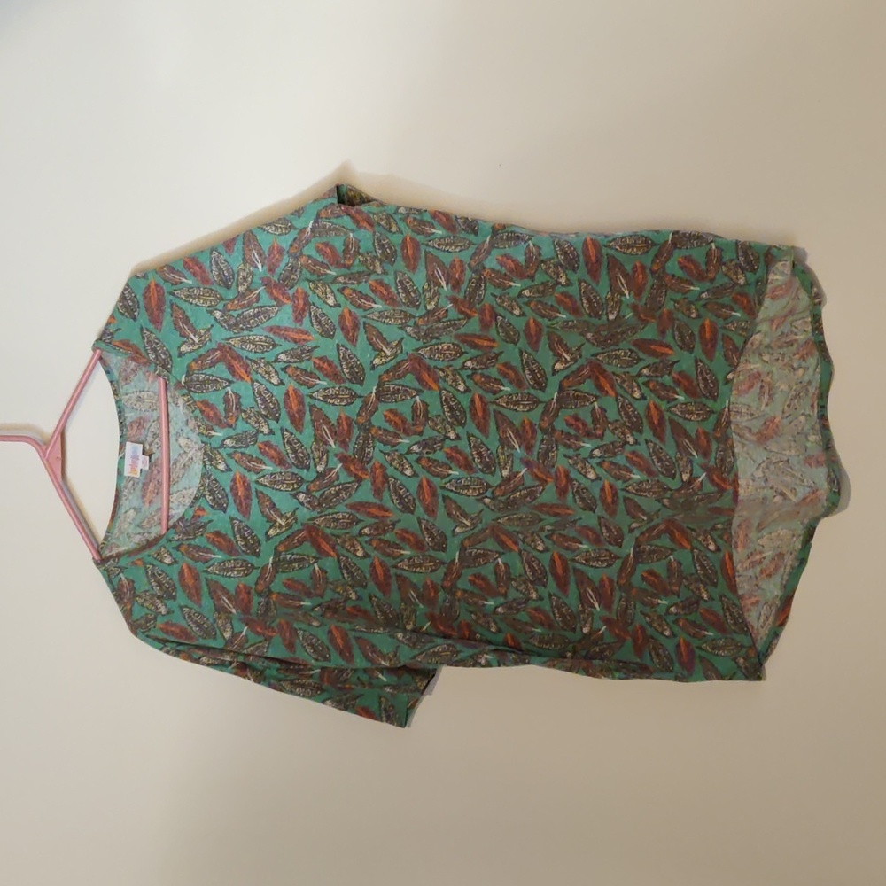 LuLaRoe Green Short Sleeved Feather Print Tunic Size M